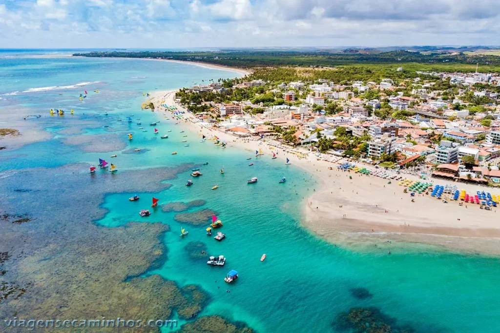 A região sul de Pernambuco, próxima à Praia dos Carneiros, também oferece opções de praias belíssimas e com características distintas