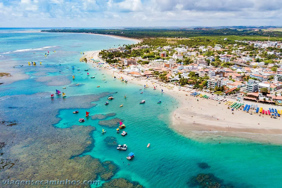 A região sul de Pernambuco, próxima à Praia dos Carneiros, também oferece opções de praias belíssimas e com características distintas